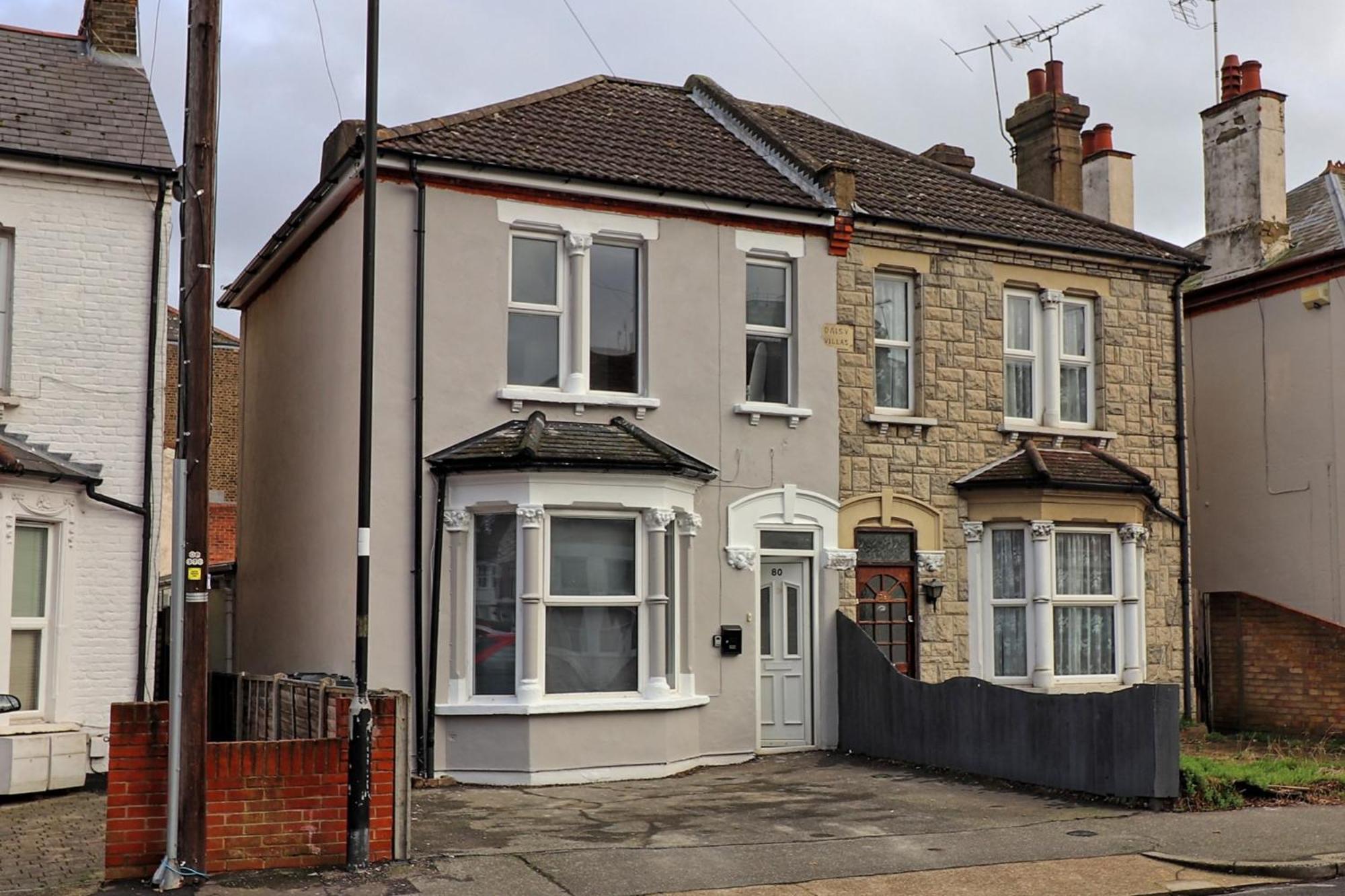 Beautiful Spacious Four Bedroom House With Parking For 2 Cars, 5 Minute Walk To Southend Station Extérieur photo