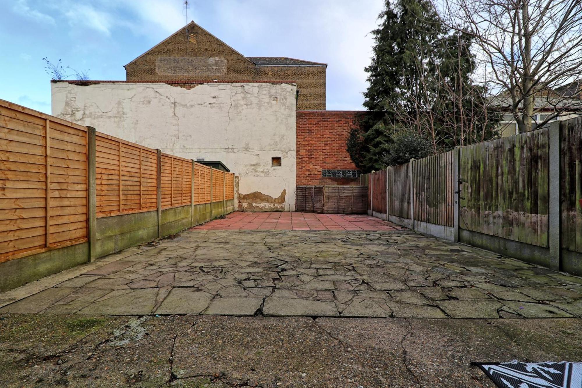 Beautiful Spacious Four Bedroom House With Parking For 2 Cars, 5 Minute Walk To Southend Station Extérieur photo
